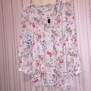 Violet + Claire Floral blouse